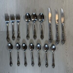 16 Pc Oneida Community Stainless Flatware Service